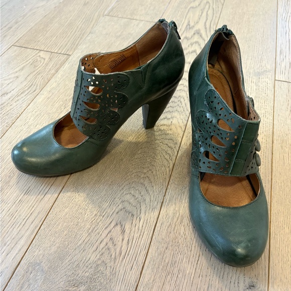 Miz Mooz Shoes - Miz Mooz Green Leather Heels